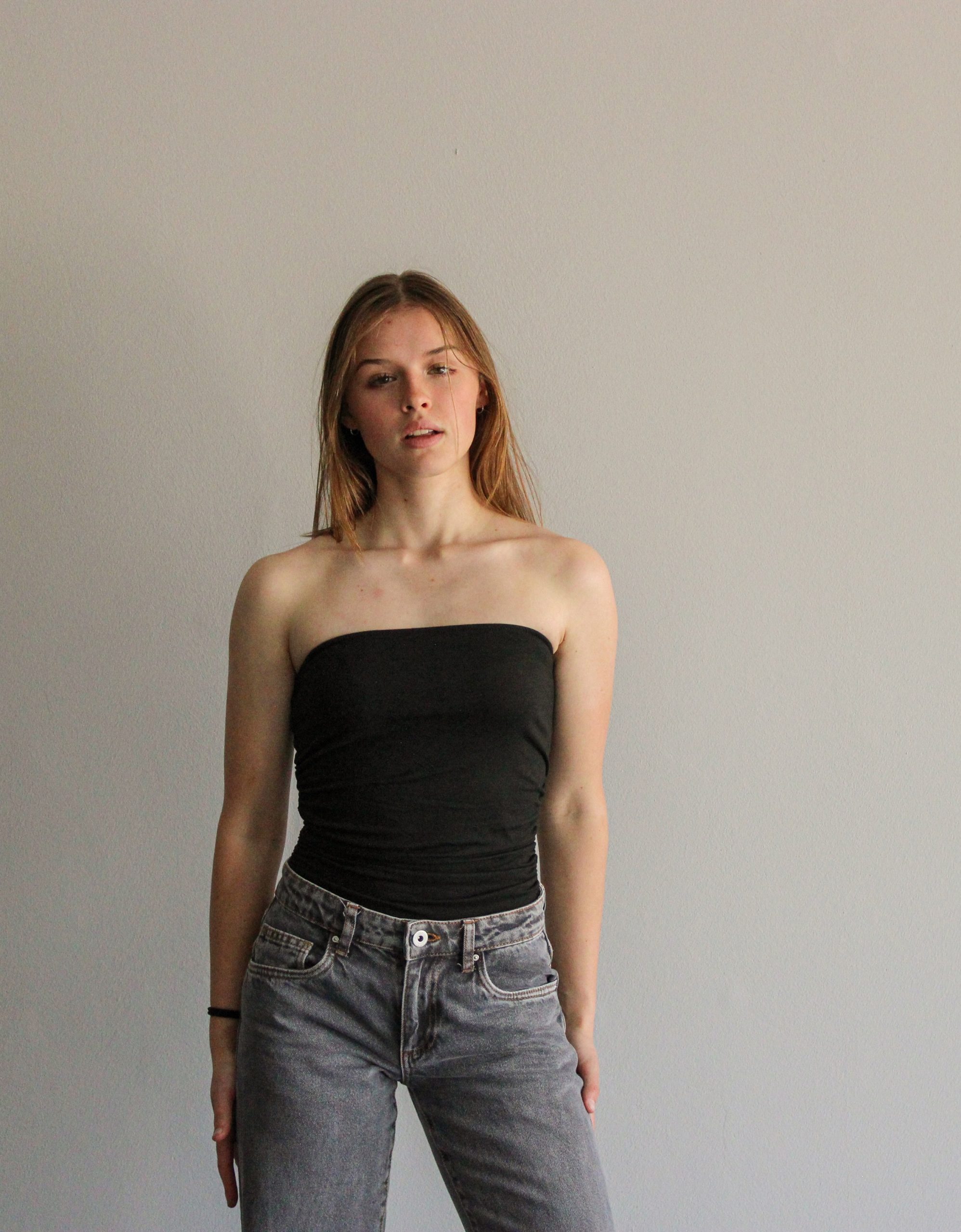 Off-The-Shoulder Bodysuit - Black - Image 3